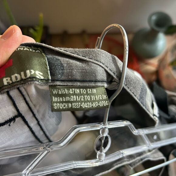 Vintage 90s Y2K Men's Gray Camouflage Cargo Pants 47"-51" - Picture 16 of 16